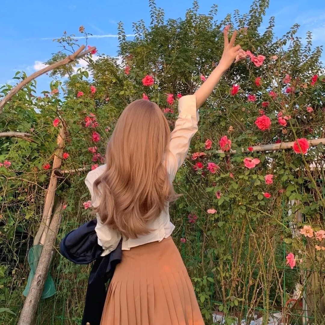 老婆跑路我傻五年，女儿把我宠成神